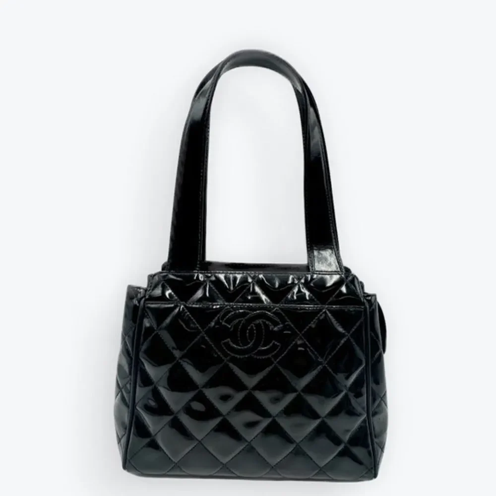 Auth Vtg Chanel Small CC Black Quilted Patent Leather Slit Pocket Shoulder Bag